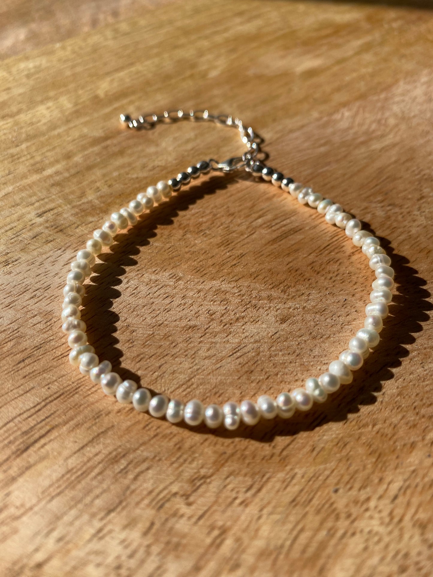 Pearl bracelet with sterling silver extender chain