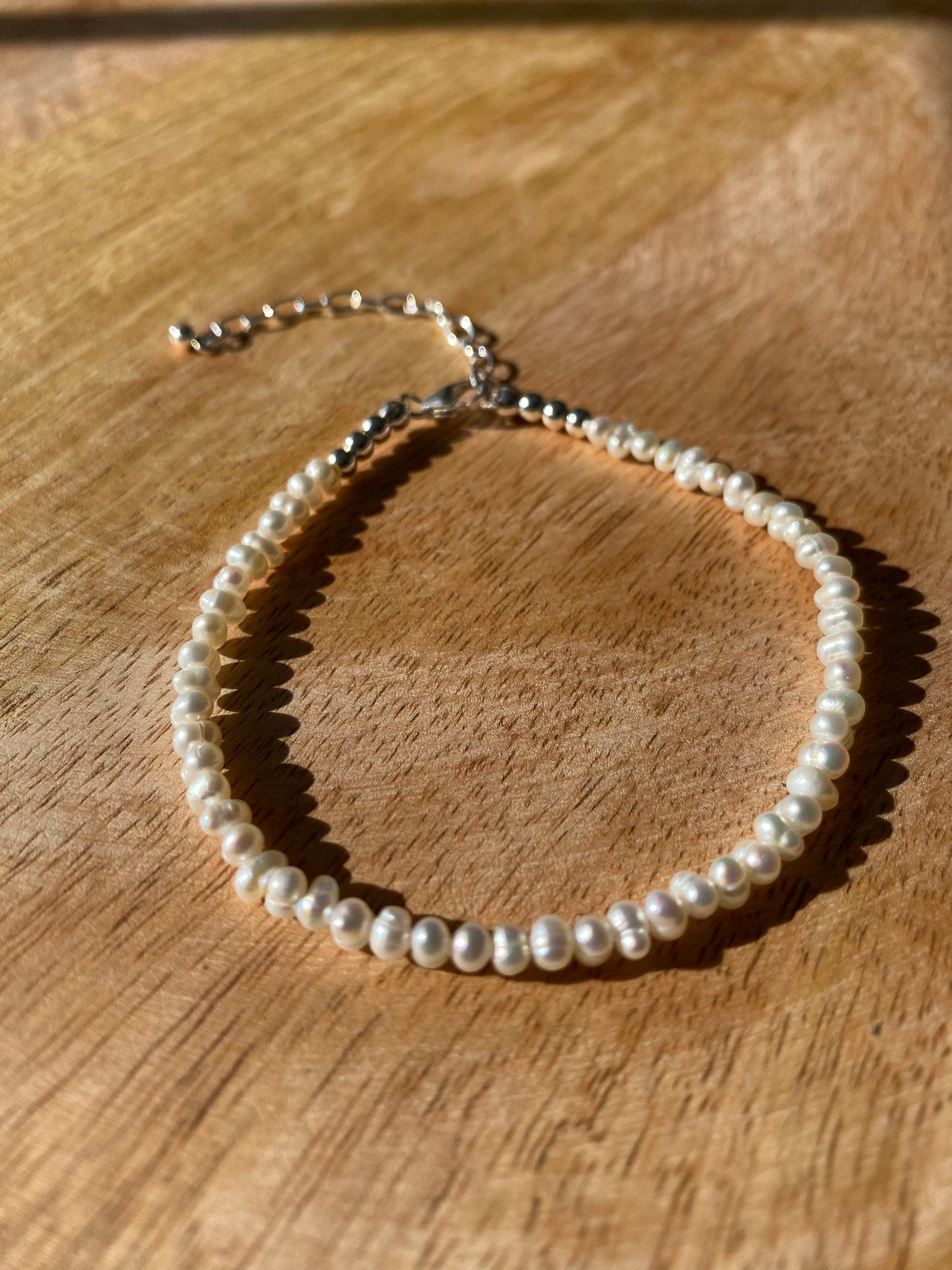 Pearl bracelet with sterling silver extender chain