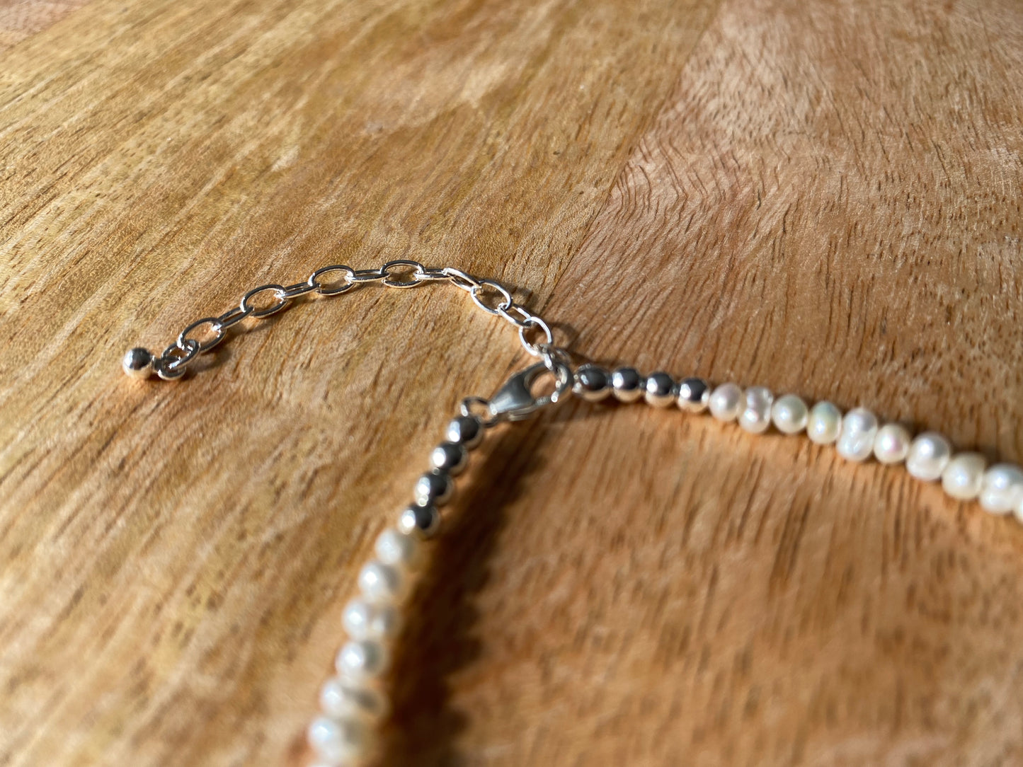 Pearl bracelet with sterling silver extender chain