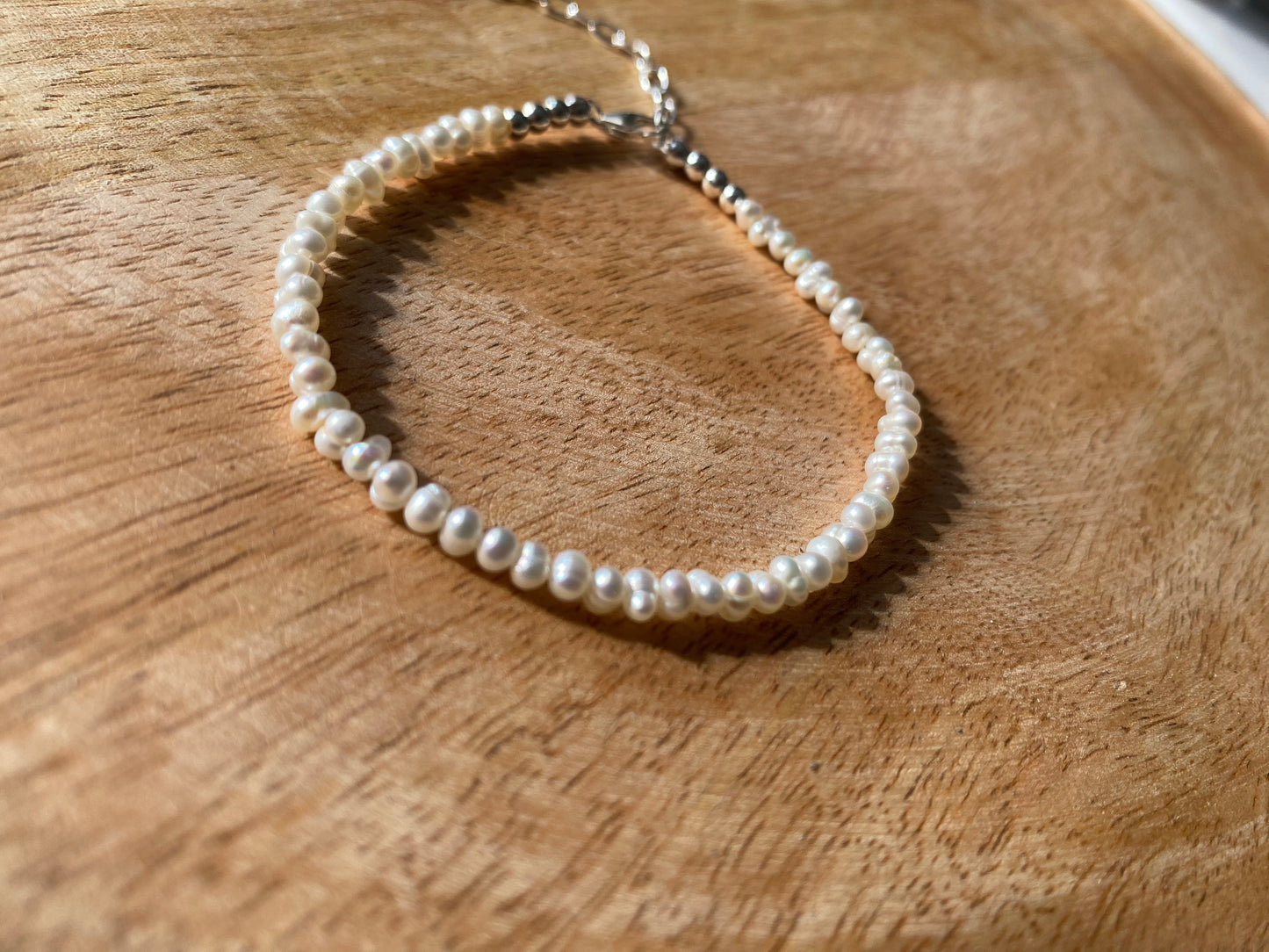 Pearl bracelet with sterling silver extender chain